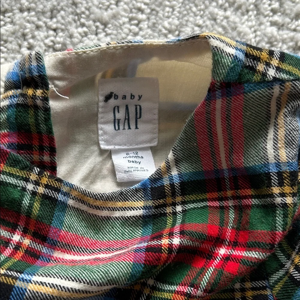 GAP Multicolor Plaid Baby Outfit 6-12 months